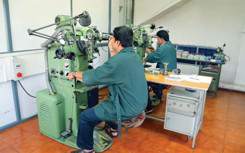 cam milling machine